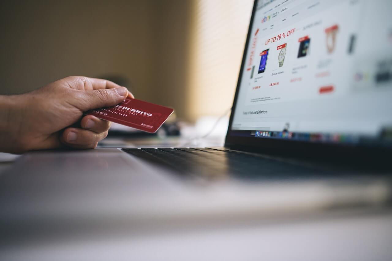 En este momento estás viendo Compradores también ganan con prórroga a las licencias